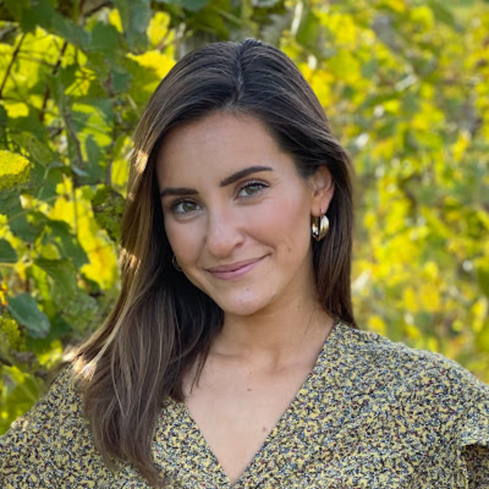 Meet your Posher, Emily